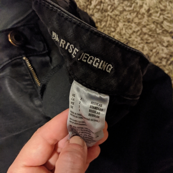 High Rise Jegging - Picture 2 of 4